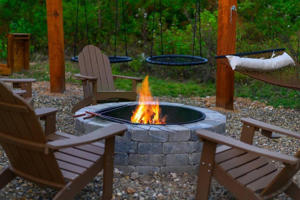 Under The Stars - Secluded, Hot Tub, Firepit, Games Villa Broken Bow Exteriör bild