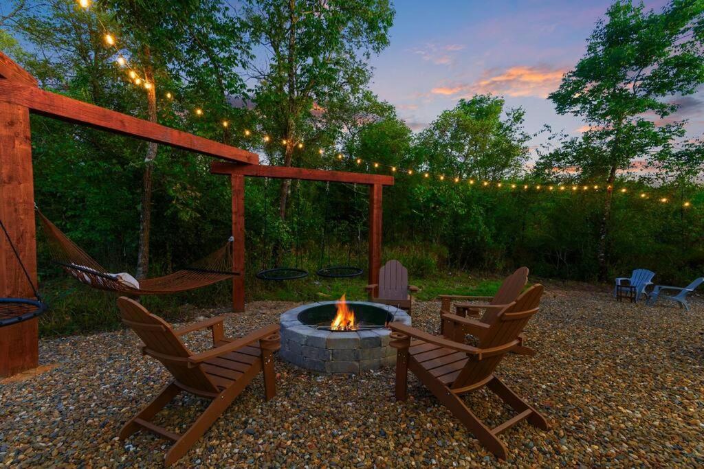 Under The Stars - Secluded, Hot Tub, Firepit, Games Villa Broken Bow Exteriör bild