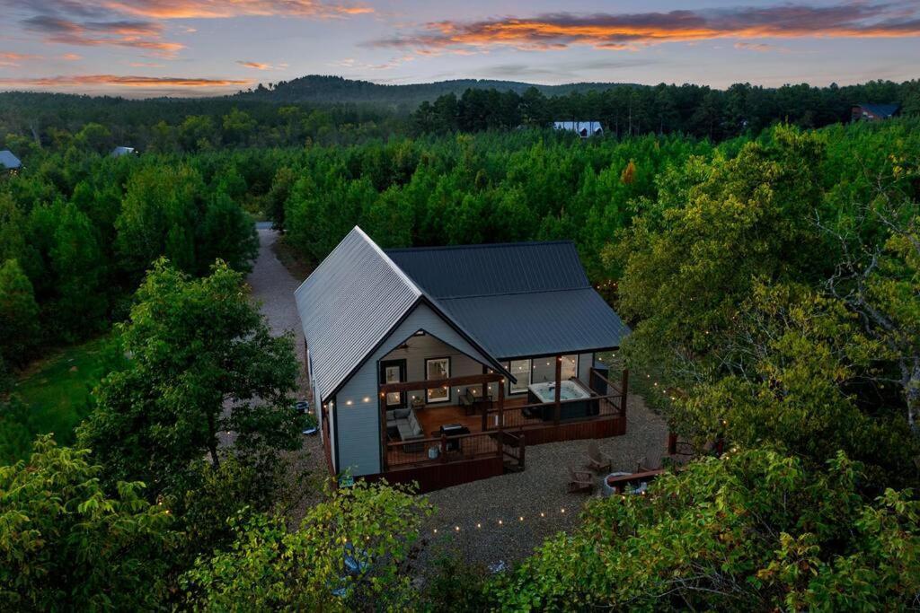 Under The Stars - Secluded, Hot Tub, Firepit, Games Villa Broken Bow Exteriör bild