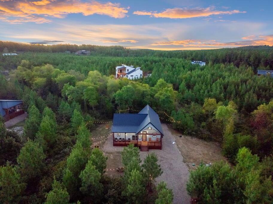 Under The Stars - Secluded, Hot Tub, Firepit, Games Villa Broken Bow Exteriör bild